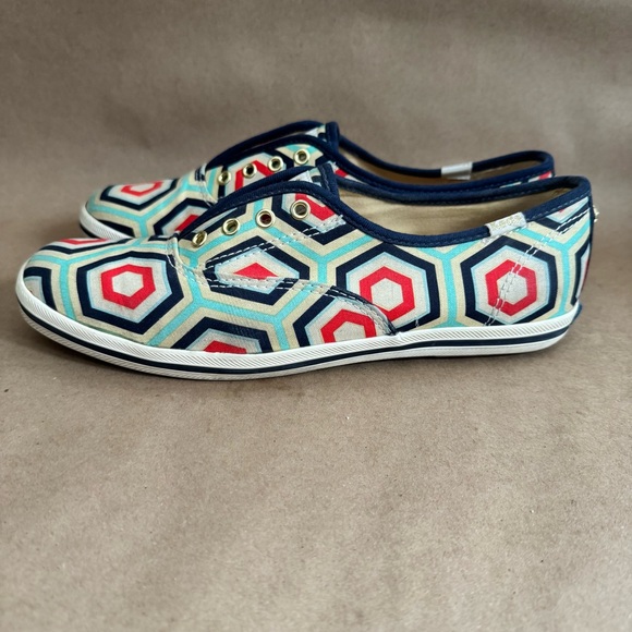 Keds x Kate Spade New York geometric patterned slip on sneakers. Size 7 - Picture 3 of 9